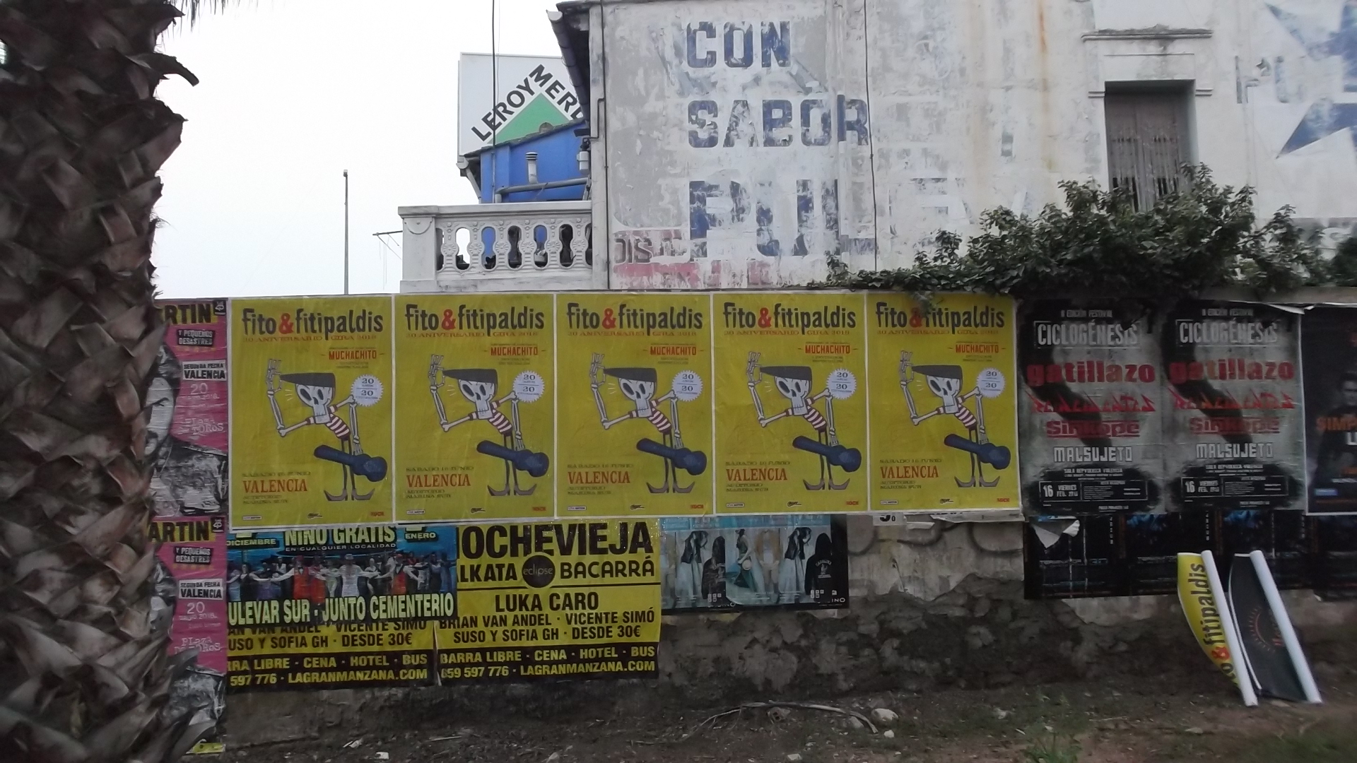 Pegada carteles y posters en toda España