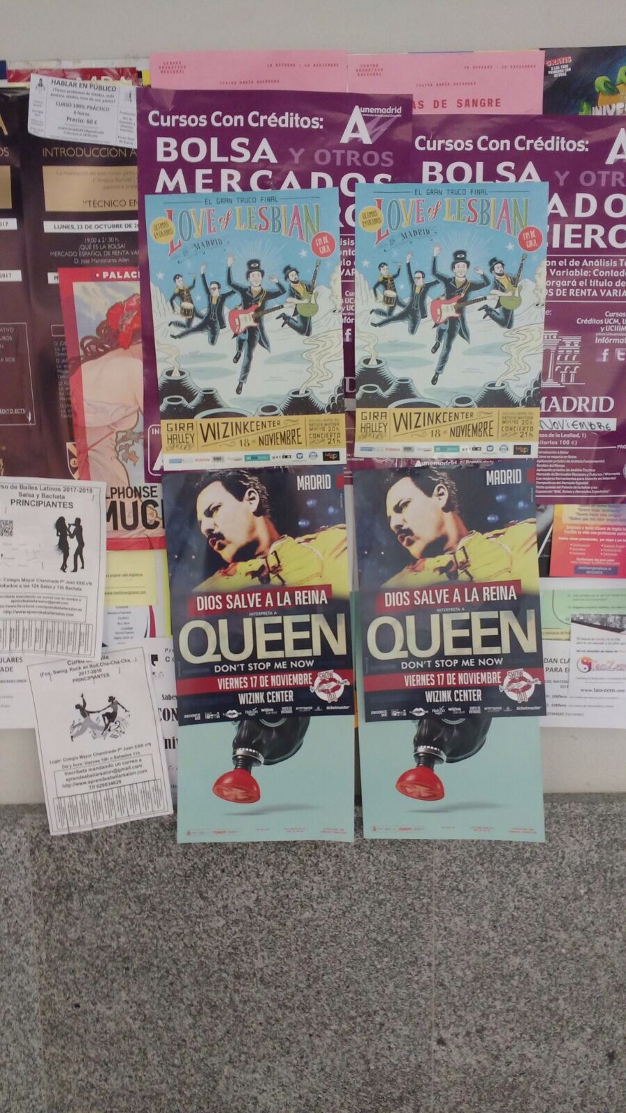 Pegada de carteles en interiores y acceso auniversidades. Madrid, Valencia, Barcelona. Toda España